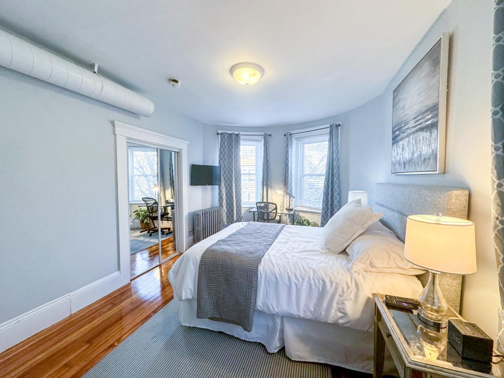 Ferienwohnung Huge,3 Bed,2Bath,Public Transport,Boston,Sleeps 9 Brookline Exterior foto